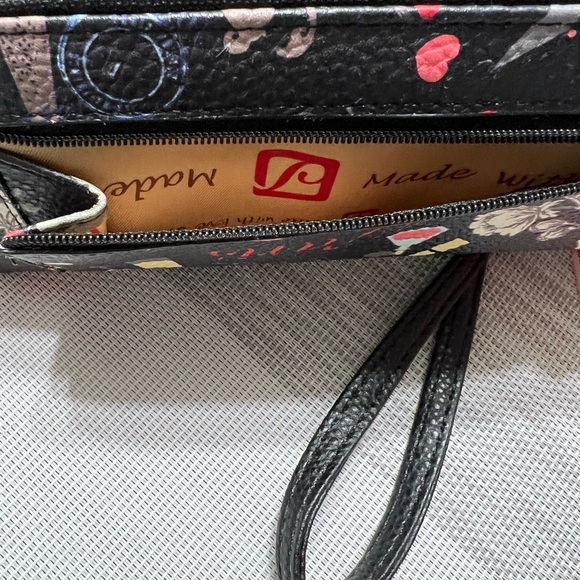 Stone Mountain Bonded Leather Paris Double Zip Wristlet